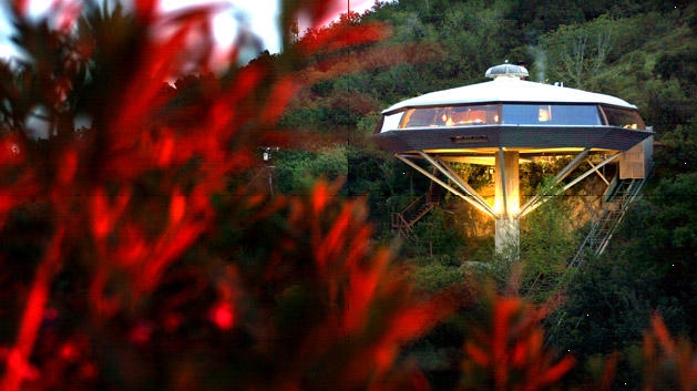 Rumah berbentuk UFO